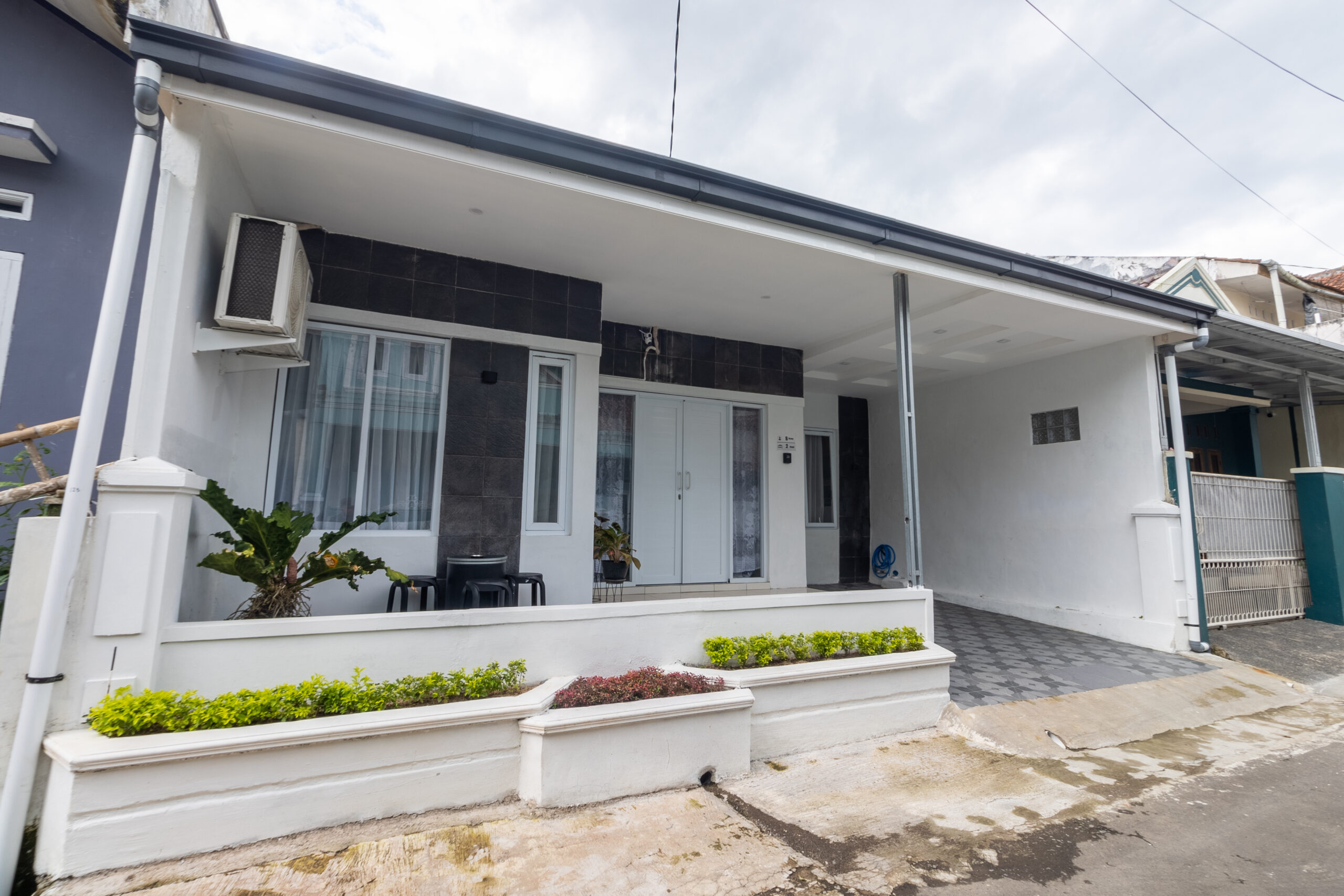 1. Tampak Depan (Raw)