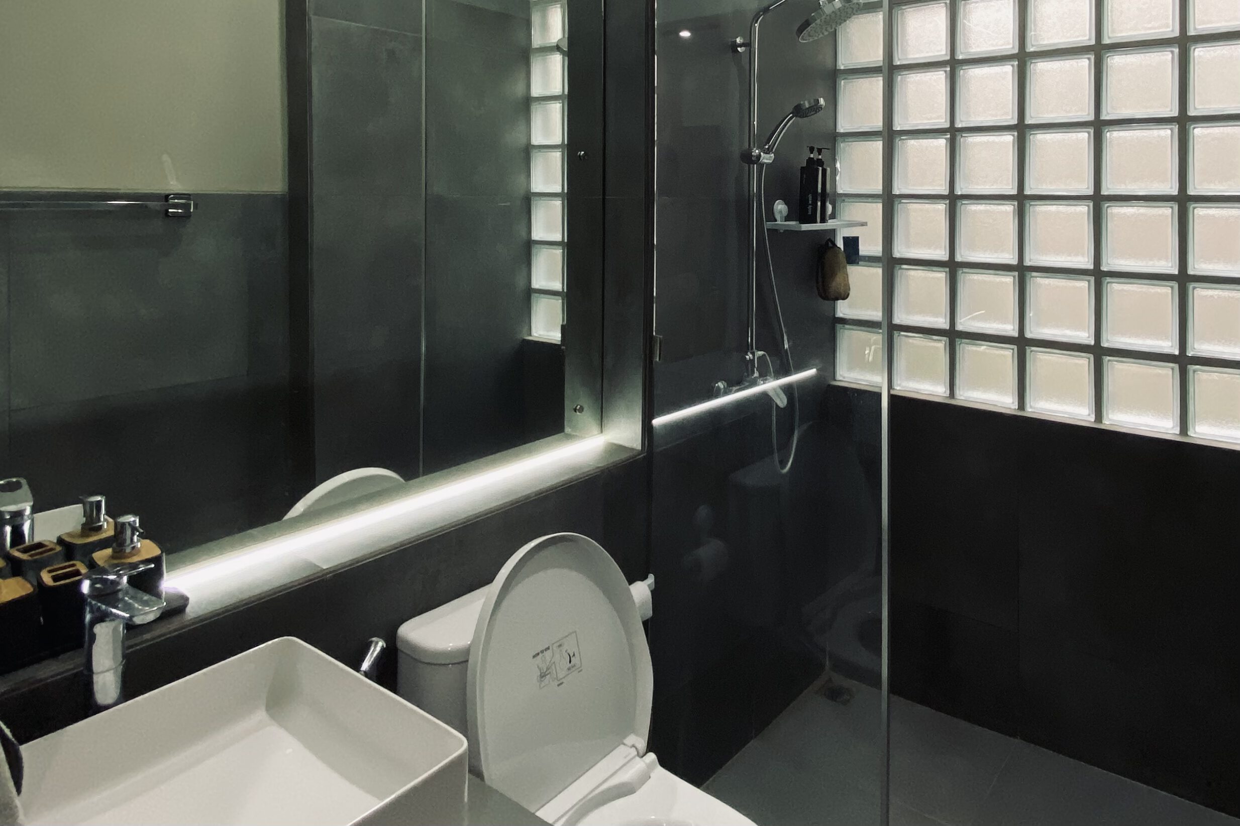 6. Kamar Mandi (1)